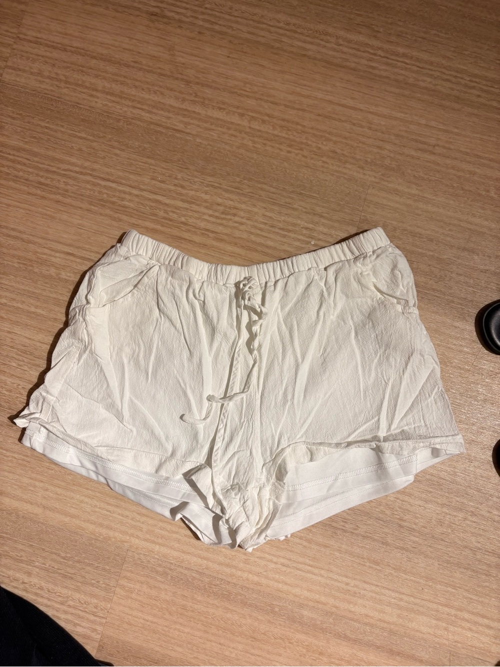 SHEIN White Elastic Drawstring Athletic Shorts